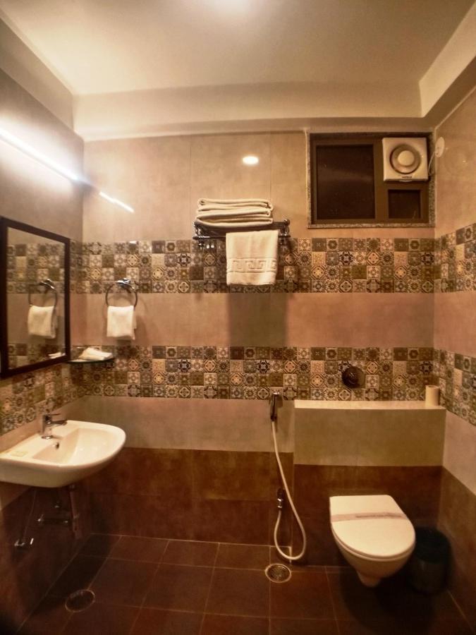 Hotel Wonder Cliff Udaipur Buitenkant foto